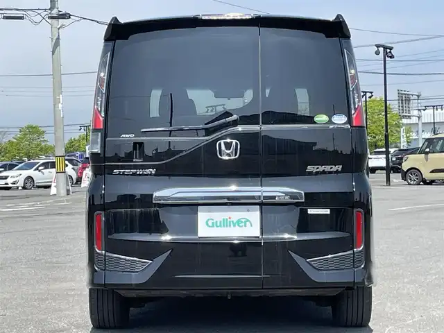 ホンダ ステップワゴン スパーダ ホンダセンシング 道央・札幌 2020(令2)年 8万km プレミアムスパークルブラックパール ４WD/純正ディーラーOPナビ/CD/DVD/BT/フルセグ/ホンダセンシング/衝突被害軽減ブレーキ/横滑り防止装置/アダプティブクルーズコントロール/レーンキープアシスト/バックカメラ/ビルトインETC2.0/アイドリングストップ/ECONモード/ワイパーデアイサー/両側パワースライドドア/革巻きステアリング/ステアリングリモコン/パドルシフト/プッシュスタート/スマートキー/LEDヘッドライト/オートライト/フォグランプ/電動格納ミラー/ウィンカーミラー/純正フロアマット/ドアバイザー