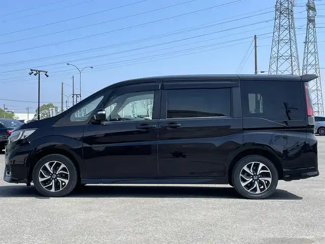 ホンダ ステップワゴン スパーダ ホンダセンシング 道央・札幌 2020(令2)年 8万km プレミアムスパークルブラックパール ４WD/純正ディーラーOPナビ/CD/DVD/BT/フルセグ/ホンダセンシング/衝突被害軽減ブレーキ/横滑り防止装置/アダプティブクルーズコントロール/レーンキープアシスト/バックカメラ/ビルトインETC2.0/アイドリングストップ/ECONモード/ワイパーデアイサー/両側パワースライドドア/革巻きステアリング/ステアリングリモコン/パドルシフト/プッシュスタート/スマートキー/LEDヘッドライト/オートライト/フォグランプ/電動格納ミラー/ウィンカーミラー/純正フロアマット/ドアバイザー