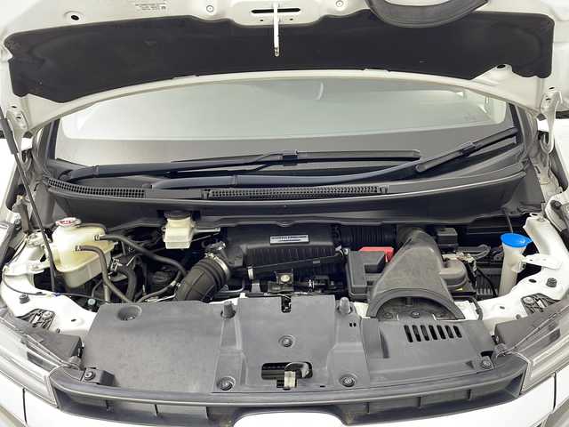 ホンダ ステップワゴン スパーダ ホンダセンシング 千葉県 2019(令1)年 6.1万km プラチナホワイトパール ホンダセンシング/　・衝突軽減ブレーキ〈CMBS〉/　・誤発進抑制機能/　・歩行者事故低減ステアリング/　・路外逸脱抑制機能/　・アダプティブ・クルーズ・コントロール/　・車線維持支援システム/　・先行車発進お知らせ機能/　・標識認識機能/純正フリップダウンモニター/純正9インチメモリナビ/　CD/DVD/BT/フルセグTV/ビルトインETC/バックカメラ/パドルシフト/LEDヘッドライト/純正16インチアルミホイール