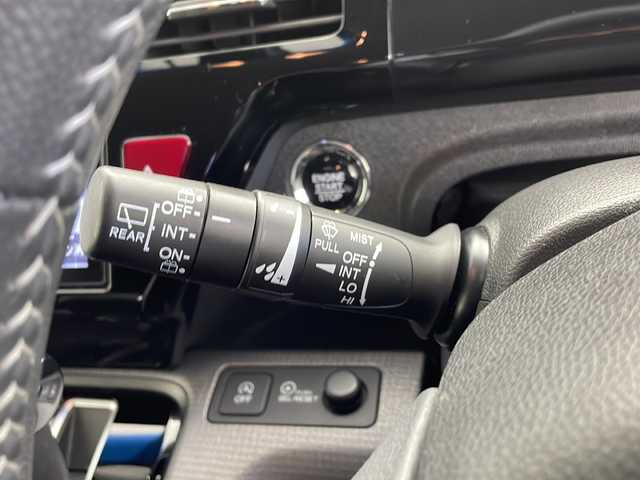 ホンダ ステップワゴン スパーダ ホンダセンシング 千葉県 2019(令1)年 6.1万km プラチナホワイトパール ホンダセンシング/　・衝突軽減ブレーキ〈CMBS〉/　・誤発進抑制機能/　・歩行者事故低減ステアリング/　・路外逸脱抑制機能/　・アダプティブ・クルーズ・コントロール/　・車線維持支援システム/　・先行車発進お知らせ機能/　・標識認識機能/純正フリップダウンモニター/純正9インチメモリナビ/　CD/DVD/BT/フルセグTV/ビルトインETC/バックカメラ/パドルシフト/LEDヘッドライト/純正16インチアルミホイール