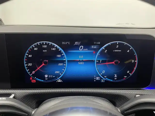 メルセデス・ベンツ Ｍ・ベンツ ＣＬＡ２００ｄ AMGライン 兵庫県 2023(令5)年 0.6万km マウンテングレー 純正HDDナビ(フルセグ/Bluetooth/USB)/レーダークルーズコントロール/パークトロニック/アクティブレーンキープ/アクティブブレーキ/ブラインドスポットアシスト/バックカメラ/ビルトインETC2.0/ドライブレコーダー/パドルシフト/ハーフレザーシート/シートヒーター/パワーシート/LEDヘッドライト/オートライト/アンビエントライト