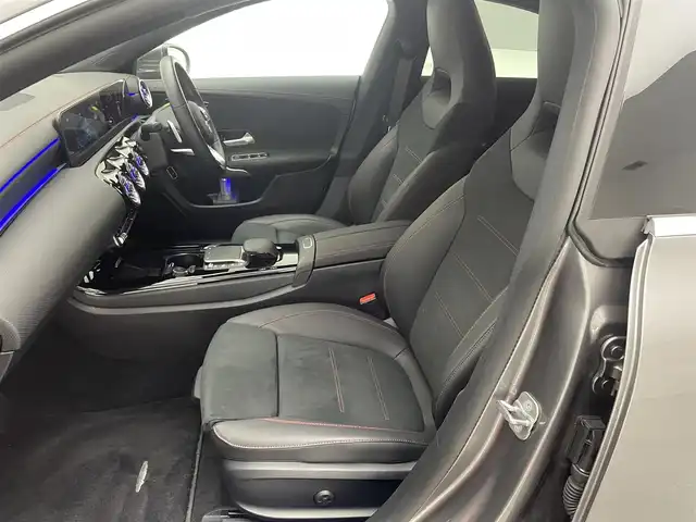 メルセデス・ベンツ Ｍ・ベンツ ＣＬＡ２００ｄ AMGライン 兵庫県 2023(令5)年 0.6万km マウンテングレー 純正HDDナビ(フルセグ/Bluetooth/USB)/レーダークルーズコントロール/パークトロニック/アクティブレーンキープ/アクティブブレーキ/ブラインドスポットアシスト/バックカメラ/ビルトインETC2.0/ドライブレコーダー/パドルシフト/ハーフレザーシート/シートヒーター/パワーシート/LEDヘッドライト/オートライト/アンビエントライト