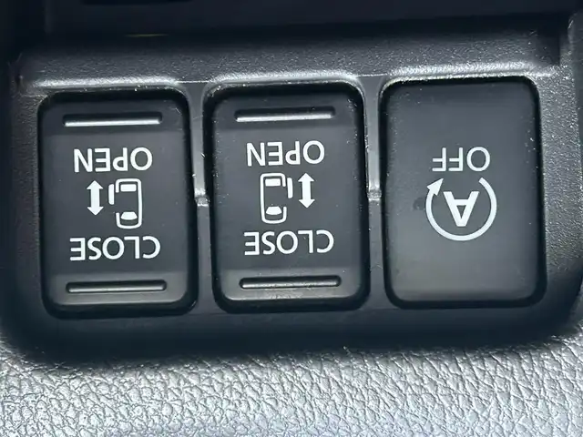 日産 デイズ ルークス ハイウェイスターX Gパッケージ 愛媛県 2017(平29)年 8万km スパークリングレッド/ブラック 登録時走行距離：80001Km/DラーOPSD純正ナビ/AM/FM/フルセグTV/Bluetooth/全周囲カメラ/前ドライブレコーダー/ETC/横滑り防止装置/LEDヘッドライト/オートライト/オートハイビーム/エンジンスタートボタン/スマートキー/純正フロアマット/純正アルミホイール/サンシェード