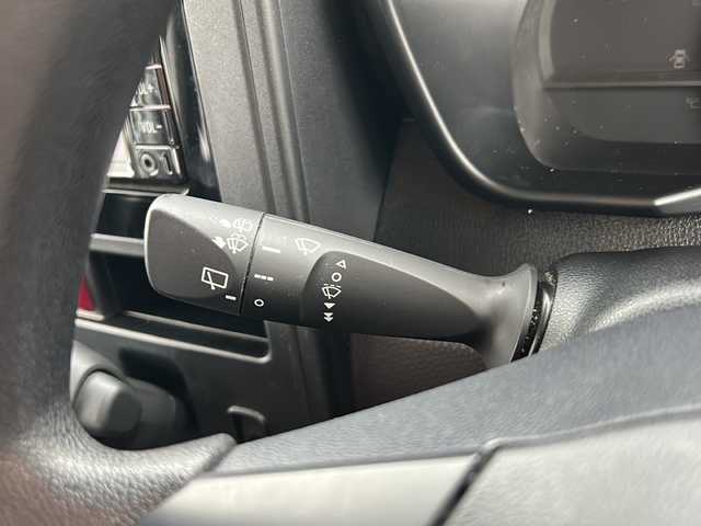 トヨタ タンク X S 石川県 2017(平29)年 4.2万km ブライトシルバーM 純正SDナビゲーション/【CD・DVD・Bluetooth・ワンセグTV】/型番：NSCD-W66/衝突軽減ブレーキ/片側パワースライド/バックカメラ/プッシュスタート/・スマートキー/横滑り防止機能/アイドリングストップ/ステアリングスイッチ/オートライト/夏タイヤ車載　165/65R14/スぺアキー1本/取扱説明書/新車時保証書