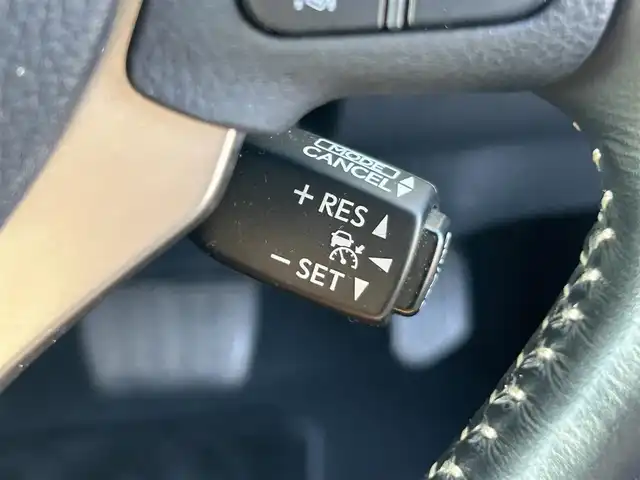 レクサス ＮＸ 300h バージョンL 岡山県 2017(平29)年 7.5万km アンバークリスタルシャイン 登録時走行距離74167km/純正ナビ/フルセグTV(AM.FM.CD.DVD.TV.BT)/全方位カメラ/ETC2.0/ブラインドスポットモニター/ドライブレコーダー/シートヒーター/エアシート/ステアリングヒーター/クリアランスソナー/衝突軽減ブレーキ/横滑り防止装置/レーダークルーズコントロール/レーンキープアシスト/オートライト/オートマチックハイビーム/アイドリングストップ/電動リアゲート/18インチ純正AW/純正フロアマット/レザーシート/全席パワーシート