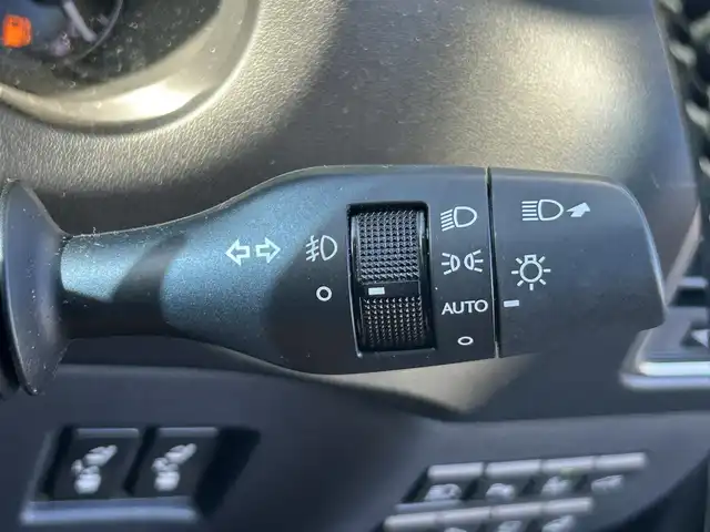 レクサス ＮＸ 300h バージョンL 岡山県 2017(平29)年 7.5万km アンバークリスタルシャイン 登録時走行距離74167km/純正ナビ/フルセグTV(AM.FM.CD.DVD.TV.BT)/全方位カメラ/ETC2.0/ブラインドスポットモニター/ドライブレコーダー/シートヒーター/エアシート/ステアリングヒーター/クリアランスソナー/衝突軽減ブレーキ/横滑り防止装置/レーダークルーズコントロール/レーンキープアシスト/オートライト/オートマチックハイビーム/アイドリングストップ/電動リアゲート/18インチ純正AW/純正フロアマット/レザーシート/全席パワーシート