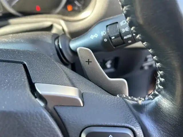 レクサス ＮＸ 300h バージョンL 岡山県 2017(平29)年 7.5万km アンバークリスタルシャイン 登録時走行距離74167km/純正ナビ/フルセグTV(AM.FM.CD.DVD.TV.BT)/全方位カメラ/ETC2.0/ブラインドスポットモニター/ドライブレコーダー/シートヒーター/エアシート/ステアリングヒーター/クリアランスソナー/衝突軽減ブレーキ/横滑り防止装置/レーダークルーズコントロール/レーンキープアシスト/オートライト/オートマチックハイビーム/アイドリングストップ/電動リアゲート/18インチ純正AW/純正フロアマット/レザーシート/全席パワーシート