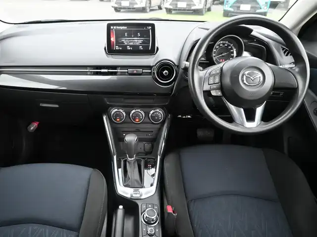 マツダ デミオ 13S 千葉県 2014(平26)年 3.5万km アルミニウムメタリック ワンオーナー/スマートシティブレーキサポート/i-stop/純正SDナビ/地デジTV/【Bluetooth接続】/ステアリングスイッチ/ETC/LEDヘッドライト/フォグライト/ウインカーミラー/サイド/カーテンエアバッグ/アドバンストキーレスエントリー