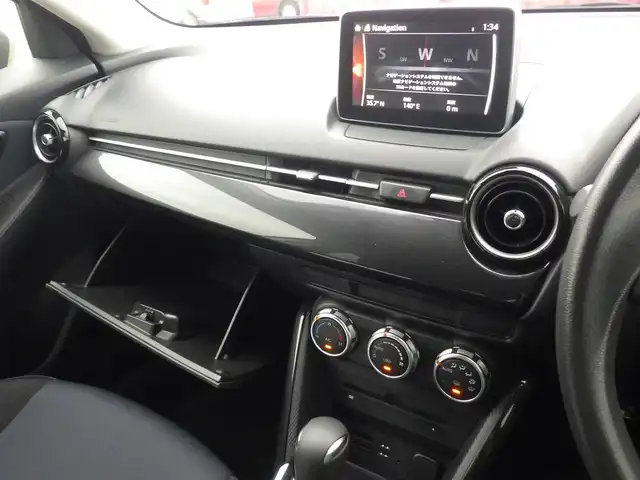マツダ デミオ 13S 千葉県 2014(平26)年 3.5万km アルミニウムメタリック ワンオーナー/スマートシティブレーキサポート/i-stop/純正SDナビ/地デジTV/【Bluetooth接続】/ステアリングスイッチ/ETC/LEDヘッドライト/フォグライト/ウインカーミラー/サイド/カーテンエアバッグ/アドバンストキーレスエントリー