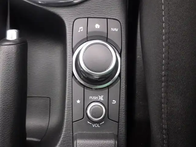 マツダ デミオ 13S 千葉県 2014(平26)年 3.5万km アルミニウムメタリック ワンオーナー/スマートシティブレーキサポート/i-stop/純正SDナビ/地デジTV/【Bluetooth接続】/ステアリングスイッチ/ETC/LEDヘッドライト/フォグライト/ウインカーミラー/サイド/カーテンエアバッグ/アドバンストキーレスエントリー