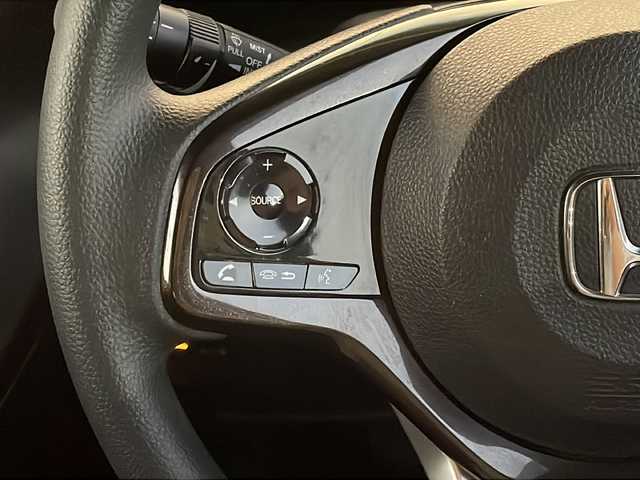 ホンダ Ｎ ＢＯＸ カスタム G L ホンダセンシング 福岡県 2019(令1)年 3.2万km プラチナホワイトパール 社外7型ナビ/（Bカメラ、TV、Bluetooth、CD、AM、FM） /片側パワースライドドア/純正ETC /純正アルミ /レーダークルーズコントロール /プリクラッシュ /車線逸脱警報 /横滑り防止装置 /アイドリングストップ /純正マット /後席サンシェード /ISOFIX /ドアバイザー/プッシュスタート/スマートキー/LEDヘッドライト/電格ミラー/フォグランプ/充電用USBソケット