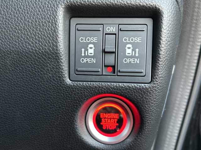 ホンダ Ｎ ＢＯＸ G L ターボ ホンダセンシング 愛媛県 2020(令2)年 6.4万km クリスタルブラックパール 純正ナビ/両側パワースライドドア/ワンオーナー/ビルトインETC/衝突軽減システム/バックカメラ/フルセグTV/ハーフレザー/シートヒーター/フォグランプ/クルーズコントロール追従あり/オートLED/コーナーセンサー前後/ドライブレコーダー前/フルフラットシート/スペアキー1本/レーンキープアシスト/純正タイヤ4本あり