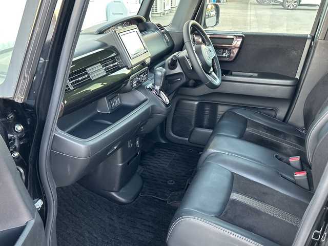 ホンダ Ｎ ＢＯＸ G L ターボ ホンダセンシング 愛媛県 2020(令2)年 6.4万km クリスタルブラックパール 純正ナビ/両側パワースライドドア/ワンオーナー/ビルトインETC/衝突軽減システム/バックカメラ/フルセグTV/ハーフレザー/シートヒーター/フォグランプ/クルーズコントロール追従あり/オートLED/コーナーセンサー前後/ドライブレコーダー前/フルフラットシート/スペアキー1本/レーンキープアシスト/純正タイヤ4本あり