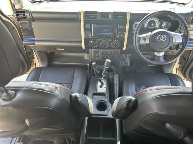 トヨタ ＦＪクルーザー ファイナルエディション 石川県 2017(平29)年 5.4万km ベージュ 社外ＳＤナビ/フルセグ/Bluetooth/DVD再生/４ＷＤ/デフロック/革調シートカバー/社外アルミホイール/革巻きステアリング/バックカメラ/ＬＥＤヘッドライト/クルーズコントロール/コーナーセンサー/ルーフラック/背面タイヤ/スペアキー有