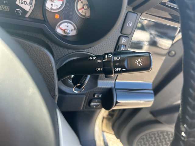 トヨタ ＦＪクルーザー ファイナルエディション 石川県 2017(平29)年 5.4万km ベージュ 社外ＳＤナビ/フルセグ/Bluetooth/DVD再生/４ＷＤ/デフロック/革調シートカバー/社外アルミホイール/革巻きステアリング/バックカメラ/ＬＥＤヘッドライト/クルーズコントロール/コーナーセンサー/ルーフラック/背面タイヤ/スペアキー有