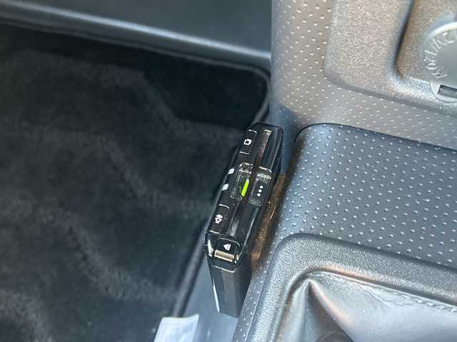 トヨタ ＦＪクルーザー ファイナルエディション 石川県 2017(平29)年 5.4万km ベージュ 社外ＳＤナビ/フルセグ/Bluetooth/DVD再生/４ＷＤ/デフロック/革調シートカバー/社外アルミホイール/革巻きステアリング/バックカメラ/ＬＥＤヘッドライト/クルーズコントロール/コーナーセンサー/ルーフラック/背面タイヤ/スペアキー有