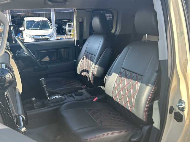 トヨタ ＦＪクルーザー ファイナルエディション 石川県 2017(平29)年 5.4万km ベージュ 社外ＳＤナビ/フルセグ/Bluetooth/DVD再生/４ＷＤ/デフロック/革調シートカバー/社外アルミホイール/革巻きステアリング/バックカメラ/ＬＥＤヘッドライト/クルーズコントロール/コーナーセンサー/ルーフラック/背面タイヤ/スペアキー有