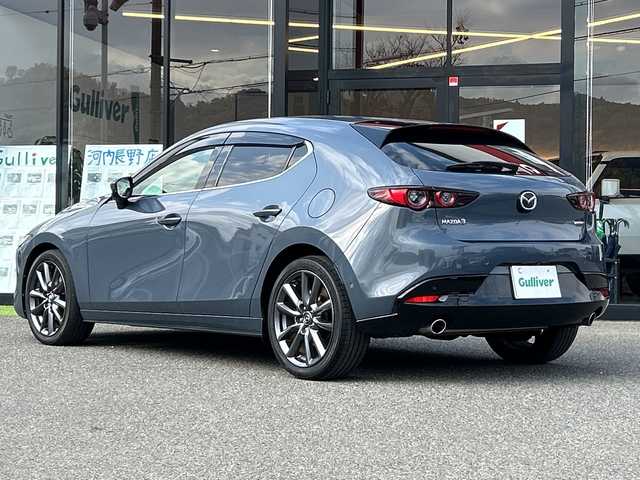 マツダ マツダ３ファストバック XD Lパッケージ 大阪府 2019(令1)年 7.6万km ポリメタルグレーM ＢＯＳＥ　衝突軽減　全方位カメラ　レーダークルーズコントロール　フルセグＴＶ　ＣＤ　ＤＶＤ　ＨＤＭＩ　Ｂｌｕｅｔｏｏｔｈ　ＨＵＤ　ＢＳＭ　置くだけ充電　レザーシート　パワーシート　シートヒーター　ハンドルヒーター　ドラレコ　ＥＴＣ　純正フロアマット　純正ホイール　スマートキー