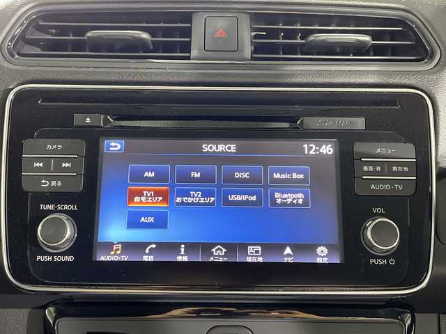 日産 リーフ G 沖縄県 2018(平30)年 5万km ブリリアントホワイトパール/スーパーブラック 2トーン 県外仕入れ　/純正ナビ　/（フルセグＴＶ　ＣＤ　ＤＶＤ　Ｂｌｕｅｔｏｏｔｈ）　/プロパイロット　/アラウンドビューモニター　/デジタルインナーミラー　/純正アルミホイール　/シートヒーター　/ＬＥＤヘッドライト/ステアリングスイッチ/エマージェンシーブレーキ/車線逸脱警報機能/ブラインドスポットモニター/カーテンエアバック