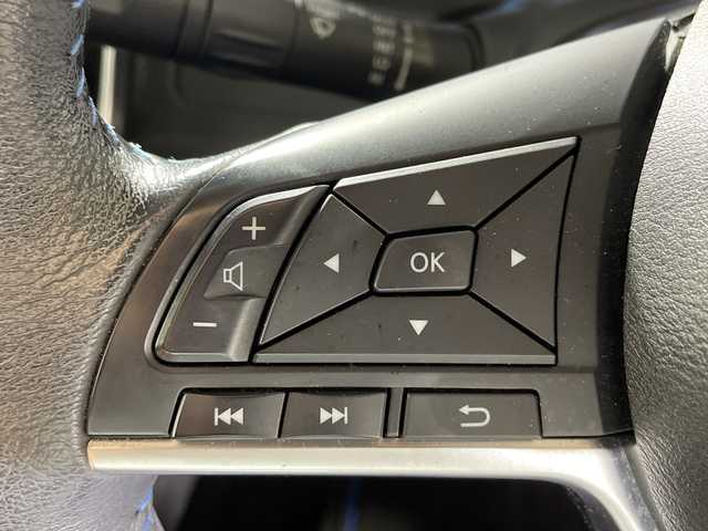 日産 リーフ G 沖縄県 2018(平30)年 5万km ブリリアントホワイトパール/スーパーブラック 2トーン 県外仕入れ　/純正ナビ　/（フルセグＴＶ　ＣＤ　ＤＶＤ　Ｂｌｕｅｔｏｏｔｈ）　/プロパイロット　/アラウンドビューモニター　/デジタルインナーミラー　/純正アルミホイール　/シートヒーター　/ＬＥＤヘッドライト/ステアリングスイッチ/エマージェンシーブレーキ/車線逸脱警報機能/ブラインドスポットモニター/カーテンエアバック