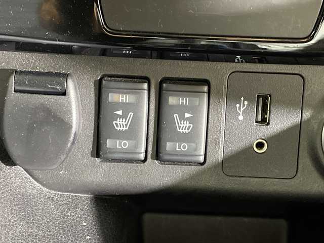 日産 リーフ G 沖縄県 2018(平30)年 5万km ブリリアントホワイトパール/スーパーブラック 2トーン 県外仕入れ　/純正ナビ　/（フルセグＴＶ　ＣＤ　ＤＶＤ　Ｂｌｕｅｔｏｏｔｈ）　/プロパイロット　/アラウンドビューモニター　/デジタルインナーミラー　/純正アルミホイール　/シートヒーター　/ＬＥＤヘッドライト/ステアリングスイッチ/エマージェンシーブレーキ/車線逸脱警報機能/ブラインドスポットモニター/カーテンエアバック