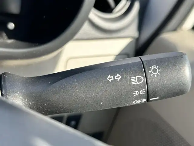 ダイハツ ムーヴ L スマートセレクション SA 大阪府 2014(平26)年 5万km パールホワイトⅢ 社外ナビ　/   フルセグＴＶ/Ｂｌｕｅｔｏｏｔｈ　/バックモニター　/横滑り防止装置　/アイドリングストップ　/ヘッドライトレベライザー　/リモコンキー　/ハロゲンライト　/取扱説明書　/記録簿