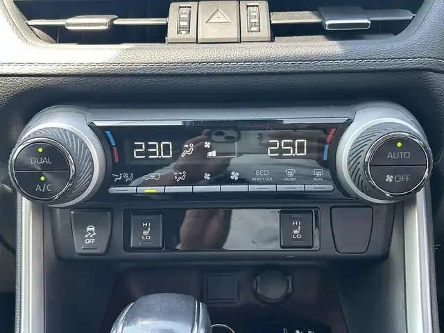 トヨタ ＲＡＶ４ G 愛知県 2020(令2)年 8.8万km ホワイトパールクリスタルシャイン 純正ナビ/BT/CD/DVD/フルセグTV/ETC/バックカメラ/レーダークルーズコントロール/ドライブレコーダー/パワーバックドア/黒レザーシート/シートヒーター/ステアリングヒーター/前後コーナーセンサー/TSS/LTA/PCS/RCTA/RKSB/RSA/BSM/オートハイビーム