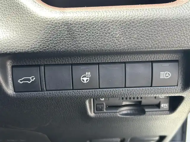 トヨタ ＲＡＶ４ G 愛知県 2020(令2)年 8.8万km ホワイトパールクリスタルシャイン 純正ナビ/BT/CD/DVD/フルセグTV/ETC/バックカメラ/レーダークルーズコントロール/ドライブレコーダー/パワーバックドア/黒レザーシート/シートヒーター/ステアリングヒーター/前後コーナーセンサー/TSS/LTA/PCS/RCTA/RKSB/RSA/BSM/オートハイビーム