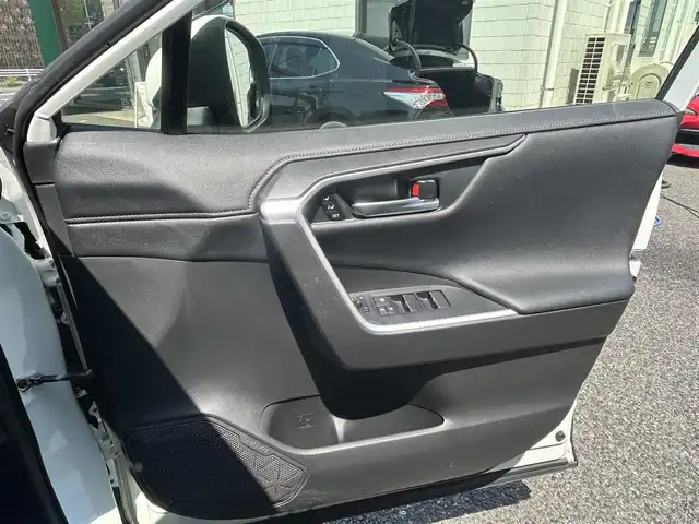 トヨタ ＲＡＶ４ G 愛知県 2020(令2)年 8.8万km ホワイトパールクリスタルシャイン 純正ナビ/BT/CD/DVD/フルセグTV/ETC/バックカメラ/レーダークルーズコントロール/ドライブレコーダー/パワーバックドア/黒レザーシート/シートヒーター/ステアリングヒーター/前後コーナーセンサー/TSS/LTA/PCS/RCTA/RKSB/RSA/BSM/オートハイビーム