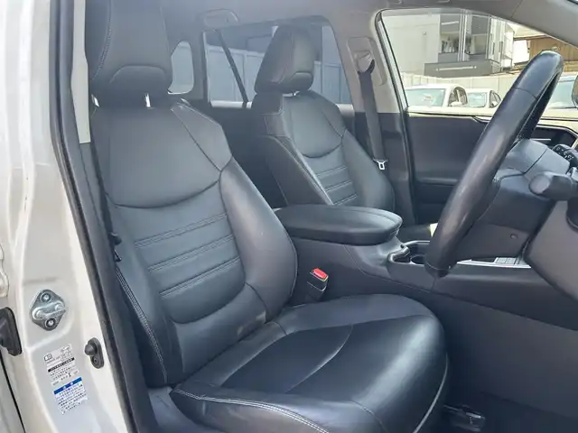 トヨタ ＲＡＶ４ G 愛知県 2020(令2)年 8.8万km ホワイトパールクリスタルシャイン 純正ナビ/BT/CD/DVD/フルセグTV/ETC/バックカメラ/レーダークルーズコントロール/ドライブレコーダー/パワーバックドア/黒レザーシート/シートヒーター/ステアリングヒーター/前後コーナーセンサー/TSS/LTA/PCS/RCTA/RKSB/RSA/BSM/オートハイビーム