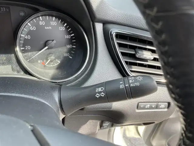 日産 エクストレイル モードプレミア ハイコントラストインテリア 愛知県 2017(平29)年 8万km ブリリアントホワイトパール 純正9インチナビ（MM517D-L）/CD/DVD/BT/SD/USB/HDMI/フルセグTV/バックアカメラ/ナビ連動ドラレコ/ベージュ革シート/前席シートヒーター/プロパイロット/電動バックドア/純正フリップダウンモニター/電動パーキングブレーキ/純正フロアマット/純正ドアバイザー/ルーフレール/スマートキー×2