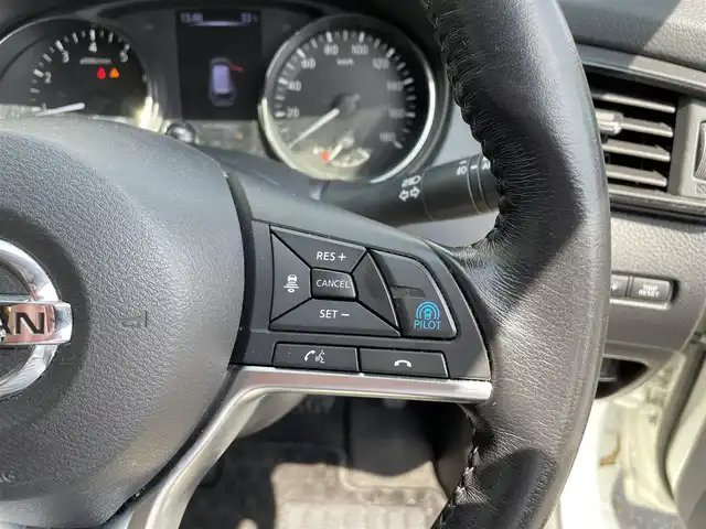 日産 エクストレイル モードプレミア ハイコントラストインテリア 愛知県 2017(平29)年 8万km ブリリアントホワイトパール 純正9インチナビ（MM517D-L）/CD/DVD/BT/SD/USB/HDMI/フルセグTV/バックアカメラ/ナビ連動ドラレコ/ベージュ革シート/前席シートヒーター/プロパイロット/電動バックドア/純正フリップダウンモニター/電動パーキングブレーキ/純正フロアマット/純正ドアバイザー/ルーフレール/スマートキー×2