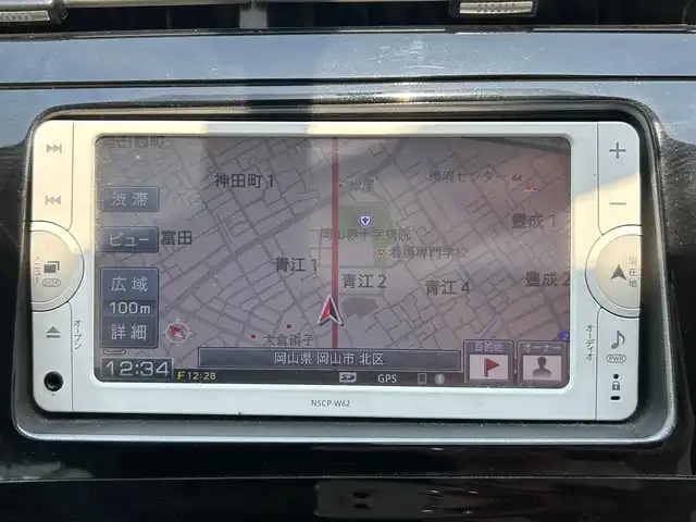 トヨタ プリウス S 岡山県 2012(平24)年 9.7万km ホワイトパールクリスタルシャイン 登録時走行距離96.540km/純正メモリーナビ：NSCP-W62/(AM/FM/SD/TV/Bluetooth)/バックカメラ/スペアキー×1/ETC/ウィンカーミラー/電動格納ミラー/ステアリングスイッチ/ドアバイザー/プッシュスタート/スマートキー