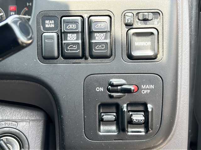 ホンダ ステップワゴン G 愛知県 1998(平10)年 14.1万km ニューボーグシルバーメタリック /禁煙ワンオーナー//純正エアロ(フロント/サイド/リア)//モデューロ15インチアルミ//Wサンルーフ//社外HDDナビ(パナソニック　CN-HW850D)//フルセグTV/HDD/CD/DVD/AM/FM//ETC//純正キーレスエントリーシステム//スペアキー//純正フロアマット//ワイドドアバイザー//電動格納ミラー//シガーライター//WAC//スライドドア//後席カーテン//3列シート//保証書//取扱説明書