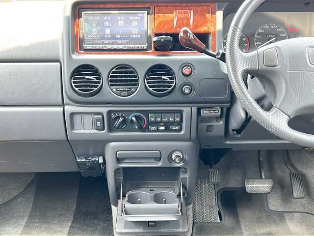 ホンダ ステップワゴン G 愛知県 1998(平10)年 14.1万km ニューボーグシルバーメタリック /禁煙ワンオーナー//純正エアロ(フロント/サイド/リア)//モデューロ15インチアルミ//Wサンルーフ//社外HDDナビ(パナソニック　CN-HW850D)//フルセグTV/HDD/CD/DVD/AM/FM//ETC//純正キーレスエントリーシステム//スペアキー//純正フロアマット//ワイドドアバイザー//電動格納ミラー//シガーライター//WAC//スライドドア//後席カーテン//3列シート//保証書//取扱説明書