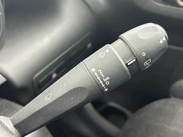 シトロエン Ｃ３ エアクロス フィール 愛知県 2020(令2)年 6.4万km サーブル 禁煙車/純正7インチディスプレイオーディオ/（Bluetooth/Android Auto/Apple CarPlay)/バックカメラ/衝突軽減ブレーキ/レーンキープアシスト/ブラインドスポットモニター/オートマチックハイビーム/クルーズコントロール/ETC/前後ドライブレコーダー/スマートキー/スペアキー有/フロアマット