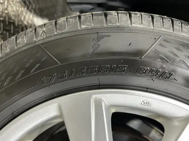 トヨタ アクア S 大阪府 2015(平27)年 3.5万km ブラックマイカ 純正ナビ(フルセグ/DVD再生/Bluetooth) バックカメラ ETC スマートキー プッシュスタート オートライト オートエアコン ヘッドライトレベライザー 禁煙車