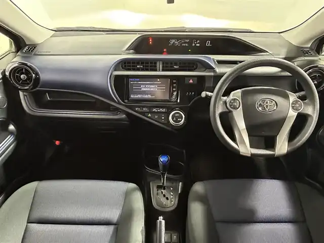 トヨタ アクア S 大阪府 2015(平27)年 3.5万km ブラックマイカ 純正ナビ(フルセグ/DVD再生/Bluetooth) バックカメラ ETC スマートキー プッシュスタート オートライト オートエアコン ヘッドライトレベライザー 禁煙車