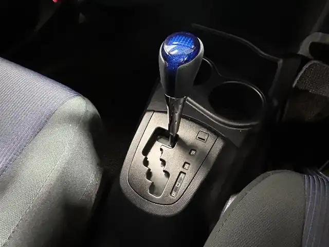 トヨタ アクア S 大阪府 2015(平27)年 3.5万km ブラックマイカ 純正ナビ(フルセグ/DVD再生/Bluetooth) バックカメラ ETC スマートキー プッシュスタート オートライト オートエアコン ヘッドライトレベライザー 禁煙車