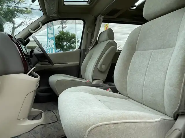 トヨタ グランド ハイエース G Xエディション 長野県 2000(平12)年 3.7万km ベージュ 社外ナビ（FM/AM、CD、DVD、BT、USB）/バックカメラ/ワンセグテレビ/社外ETC/サンルーフ/ダブルエアバック/純正フロアマット/三列目シート/ハロゲンヘッドライト/ABS/社外１５AW/電動カーテン