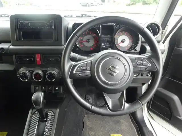 スズキ ジムニー XC 静岡県 2021(令3)年 4.8万km ピュアホワイトP ワンオーナー/禁煙車/クルーズコントロール/純正ラバーマット/ルーフキャリア/前席シートヒーター/KENWOOD CDオーディオ/ステアリングリモコン/セーフティサポート/・デュアルセンサーブレーキサポート/・誤発進抑制機能/・車線逸脱警報機能/・ふらつき警報機能/・先行車発進お知らせ機能/・標識認識機能/・ハイビームアシスト/LEDヘッドライト/オートライト/プッシュスタート・スマートキー/保証書・取扱説明書