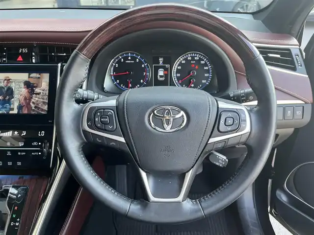 トヨタ ハリアー プレミアム 滋賀県 2014(平26)年 8.9万km スパークリングブラックパールクリスタルシャイン 純正8インチナビ/【CD.Bluetooth.フルセグTV】/バックカメラ/衝突軽減ブレーキ/クルーズコントロール/パワーバックドア/JBLサウンド/ETC/オートライト/オートハイビーム/HIDヘッドライト/D席パワーシート/前方ドライブレコーダー（SD欠品）/純正アルミホイール