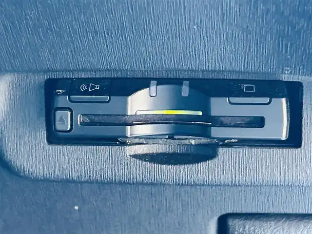 トヨタ プリウス S 岡山県 2012(平24)年 8.8万km ホワイトパールクリスタルシャイン (株)IDOMが運営する【じしゃロン岡山店】の自社ローン対象車両になります。こちらは現金ご利用時の価格です。自社ローンご希望の方は別途その旨お申付け下さい。/＊バックカメラ/＊スマートキー/＊アイドリングストップ/＊プッシュスタート/＊ETC/＊コーナーセンサー/＊社外ナビ