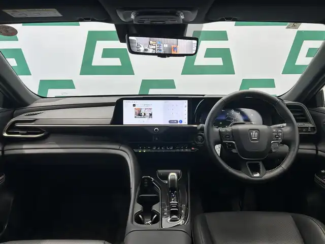トヨタ クラウン スポーツ Z 鹿児島県 2024(令6)年 1.5万km プレシャスホワイトパール 禁煙車　/純正ナビ機能付きディスプレイオーディオ　/・フルセグＴＶ　/・Ｂｌｕｅｔｏｏｔｈ/・AM/FM/トヨタセーフティ　/デジタルインナーミラー型前後ドラレコ　/ワイヤレス充電器　/ステアリングリモコン/パノラマーフ　/シートメモリ/シートヒーター/シートベンチレーション/ステアリングヒーター　/純正ビルドインＥＴＣ2.0/電動パーキングブレーキ/オートホールド/電格ミラー