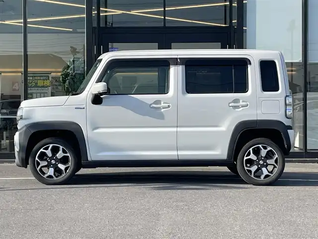 スズキ ハスラー HYBRID X 茨城県 2020(令2)年 8.4万km ピュアホワイトP 純正メモリナビ/全方位モニター/フルセグテレビ/ステアリングスイッチ/シートヒーターD＋N席/衝突被害軽減システム/横滑り防止装置/アイドリングストップ/スマートキー/スペアキー1本/フルフラットシート/ETC