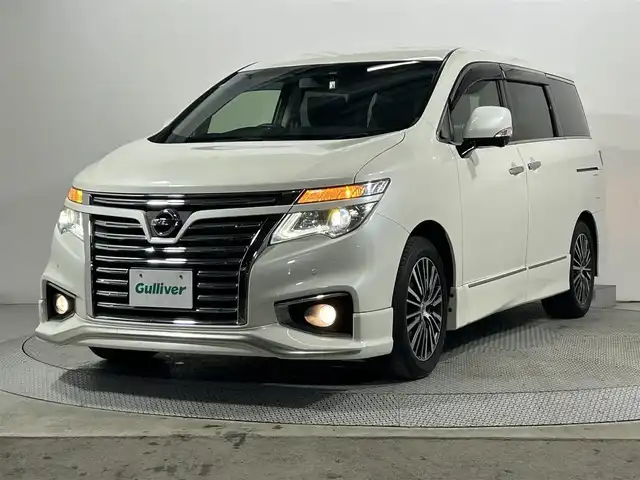 日産 エルグランド 250ハイウェイスターS 大阪府 2017(平29)年 6.6万km ブリリアントホワイトパール 純正ナビ　全周囲カメラ　Bluetooth　フルセグTV DVD再生　両側パワースライドドア　電動リアゲート　ハーフレザーシート　パーキングアシスト　オートライト　HIDヘッドライト　スマートキー2本