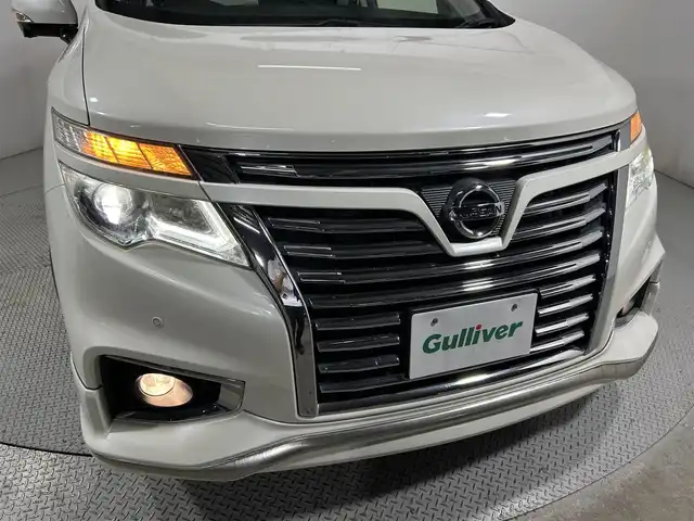 日産 エルグランド 250ハイウェイスターS 大阪府 2017(平29)年 6.6万km ブリリアントホワイトパール 純正ナビ　全周囲カメラ　Bluetooth　フルセグTV DVD再生　両側パワースライドドア　電動リアゲート　ハーフレザーシート　パーキングアシスト　オートライト　HIDヘッドライト　スマートキー2本