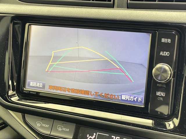 トヨタ アクア G ブラックソフトレザーセレ 千葉県 2017(平29)年 8.6万km ライムホワイトパールクリスタルシャイン 衝突軽減ブレーキ/レーンキープアシスト/純正SDナビ/社外フリップダウンモニター（ALPINE）/バックカメラ/CD/AM・FM/フルセグテレビ/Bluetooth/ドライブレコーダー（前後）/ビルトインETC/シートヒーター（前席）/フォグランプ/革巻きステアリング/ステアリングスイッチ/社外フロアマット/ドアバイザー/nanoe/純正15インチアルミホイール