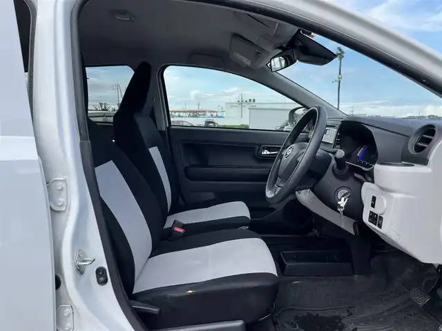 ダイハツ ミラ イース X SAⅢ 鳥取県 2020(令2)年 5.1万km ホワイト ４・W・D/純正DPオーディオ/CD/DVD/BT/ETC/スマートアシスト/レーンキープアシスト/オートハイビーム/前後コーナーセンサー/LEDヘットライト/アイドリングストップ/キレースキー/電動格納ミラー/フロアマット/取扱説明書/スペアキー