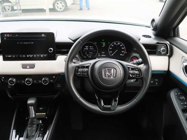 ホンダ ヴェゼル ハイブリッド e:HEV Z PLaYパッケージ 千葉県 2024(令6)年 0.9万km プレミアムサンライトホワイトパール パノラマルーフ/ホンダコネクトディスプレイ/ナビゲーション/フルセグTV/Bluetooth/AM/FM/USB/マルチビューカメラ/ホンダセンシング/BSI/ブラインドスポットインフォメーション/ハンズフリーアクセスパワーテールゲート/シートヒーター/ステアリングヒーター/ビルトインETC2.0/ハーフレザー/プレミアムオーディオ/純正18インチAW/レーダークルーズコントロール/パドルシフト/ワイヤレス充電/LEDヘッドライト/LEDフォグランプ/USB充電/スマートキー×2本/取説/保証書